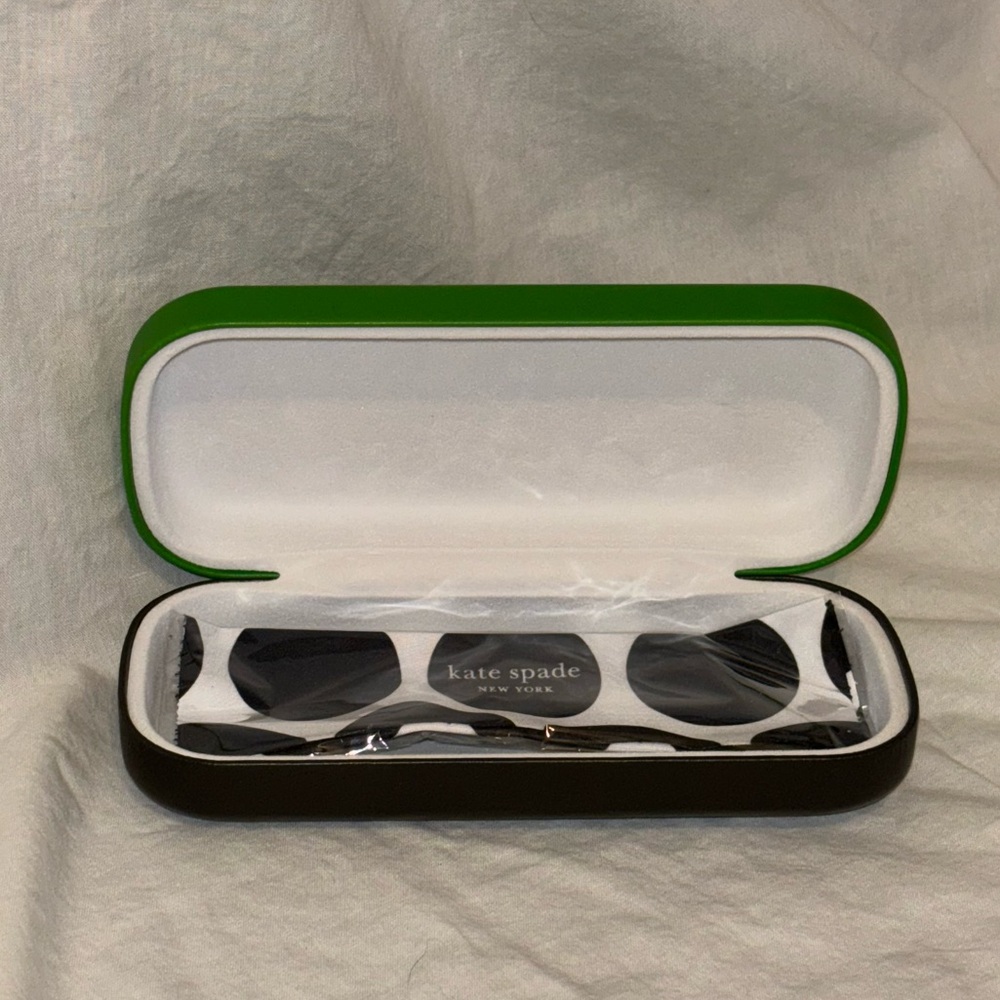 Kate Spade green & black hard shell signature eyeglass readers sunglass case - Picture 3 of 15